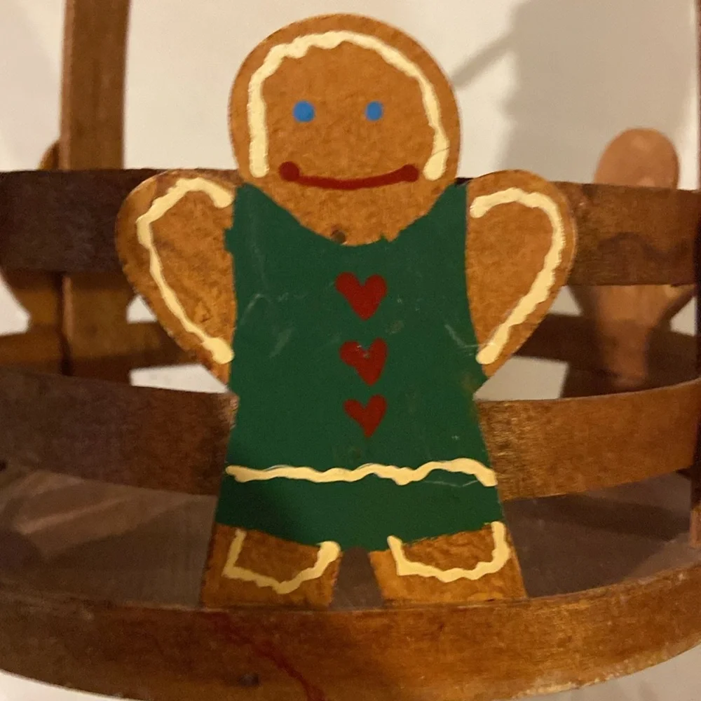 Vintage Gingerbread Man Basket